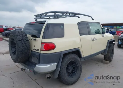 2008 Toyota Fj Cruiser z USA, uszkodzony, nr VIN JTEBU11F98K035279
